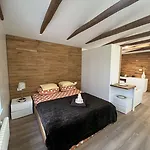 Alice - Adults Only Casa de hóspedes 4*