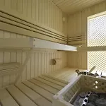 Alice - Adults Only 4*