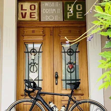 Alice - Adults Only Konukevi Bled