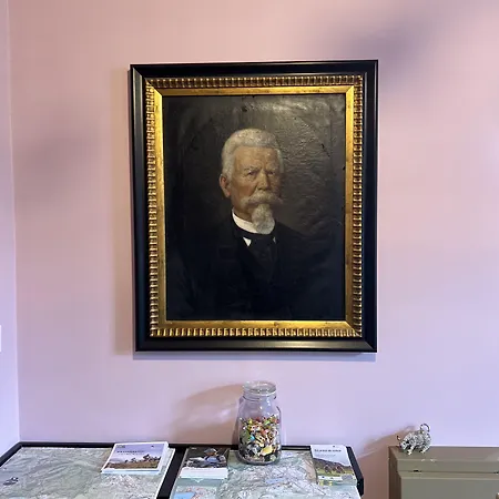 Alice - Adults Only Konukevi 4*