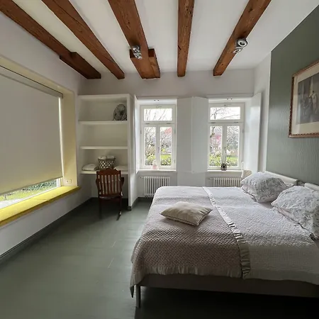 Alice - Adults Only 4*