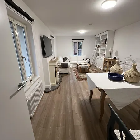 Alice - Adults Only Konukevi 4*