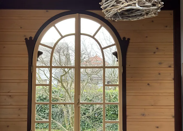 בית הארחה Alice - Adults Only 4*